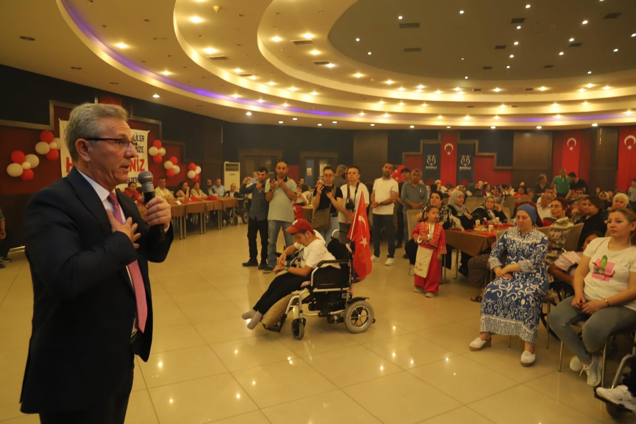 Nazillide Engellilerin 30Uncu Yil Sevinci Baskan Tetik De Katildi 567033 Da5A3Ec216457Ddd29D6163097956649