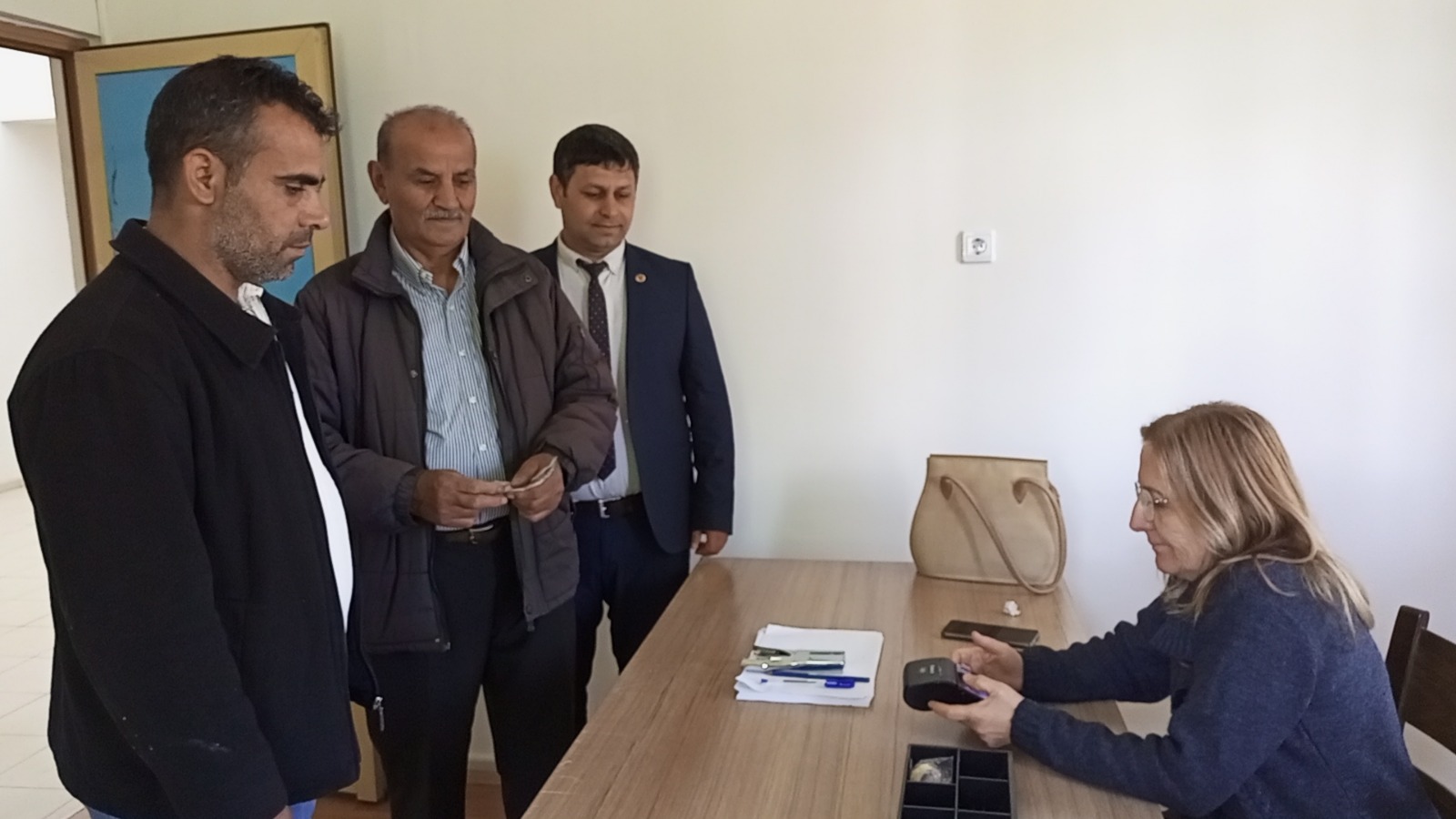Nazilliye Buyuk Kolaylik Sumerparkta Aski Veznesi Hizmete Basladi 564372 14C16C4A8F85258726231A50F782D4D1
