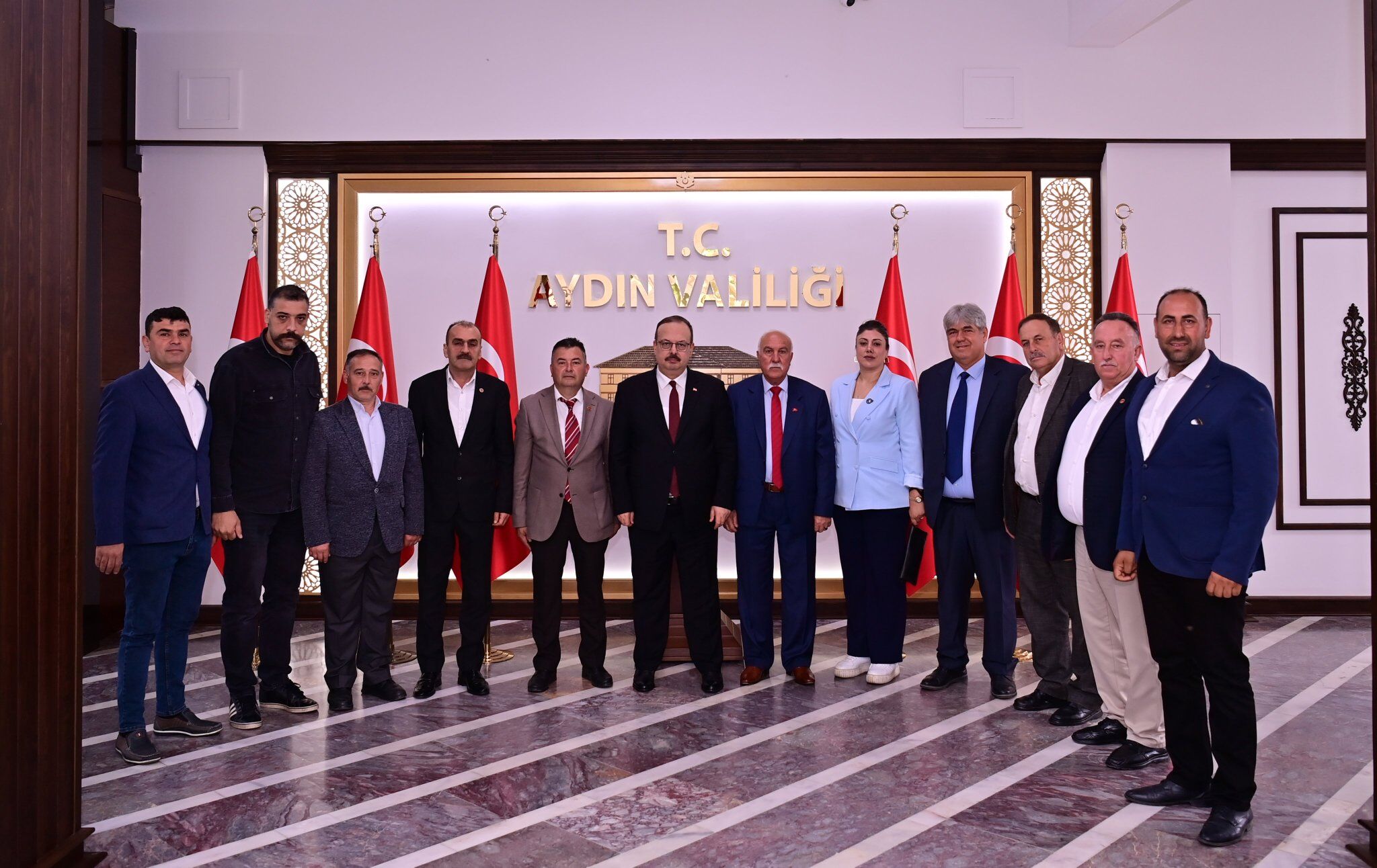 Vali Canbolat Krize El Atti Aydinli Muhtarlarin Muhur Sorunu Cozume Kavusacak 568629 024D132A7E72871Cc21E7D4F1976F798