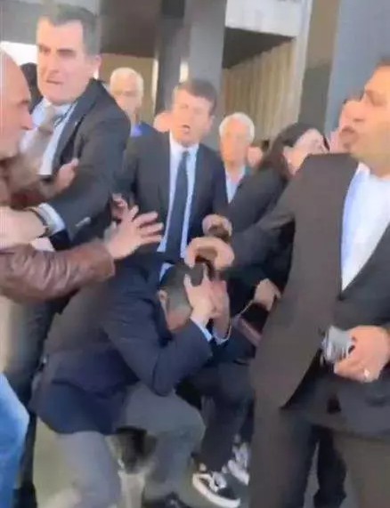 Çocuklarını silahla vurup ölmediklerini anlayınca ekmek bıçağıyla katletmiş! Kan donduran detaylar ortaya çıktı
