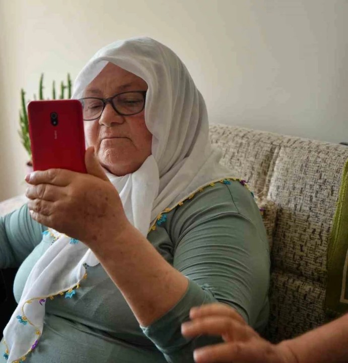 Telefon dolandırıcılarının yeni taktiğine dikkat! Yaşlı kadın 'profesörleri bile kandırmışlar' diyerek uyardı
