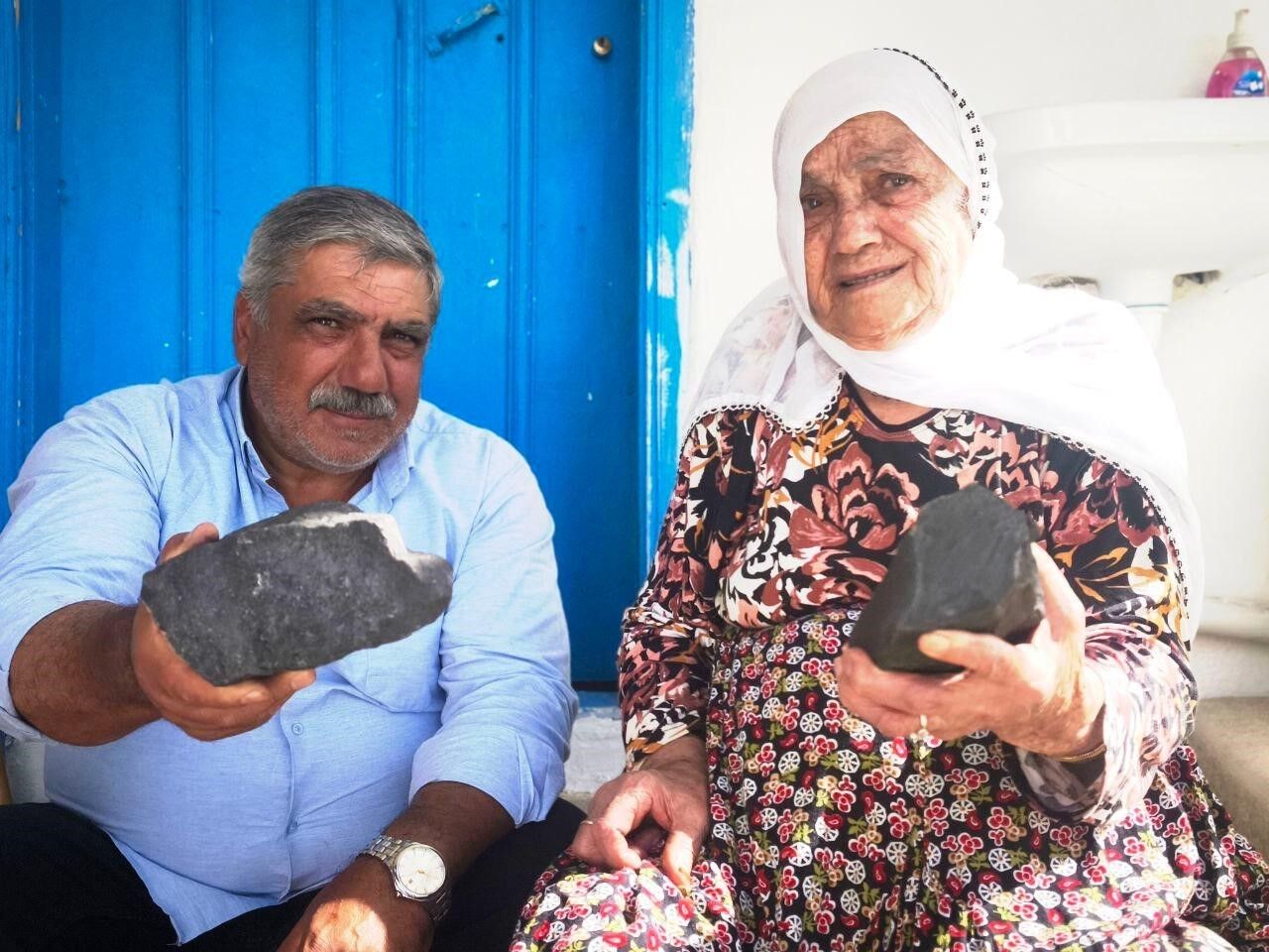 Anneler Günü hediyesi gökten bahçesine düştü! Milyoner olacağını öğrenen yaşlı kadın sevince boğuldu