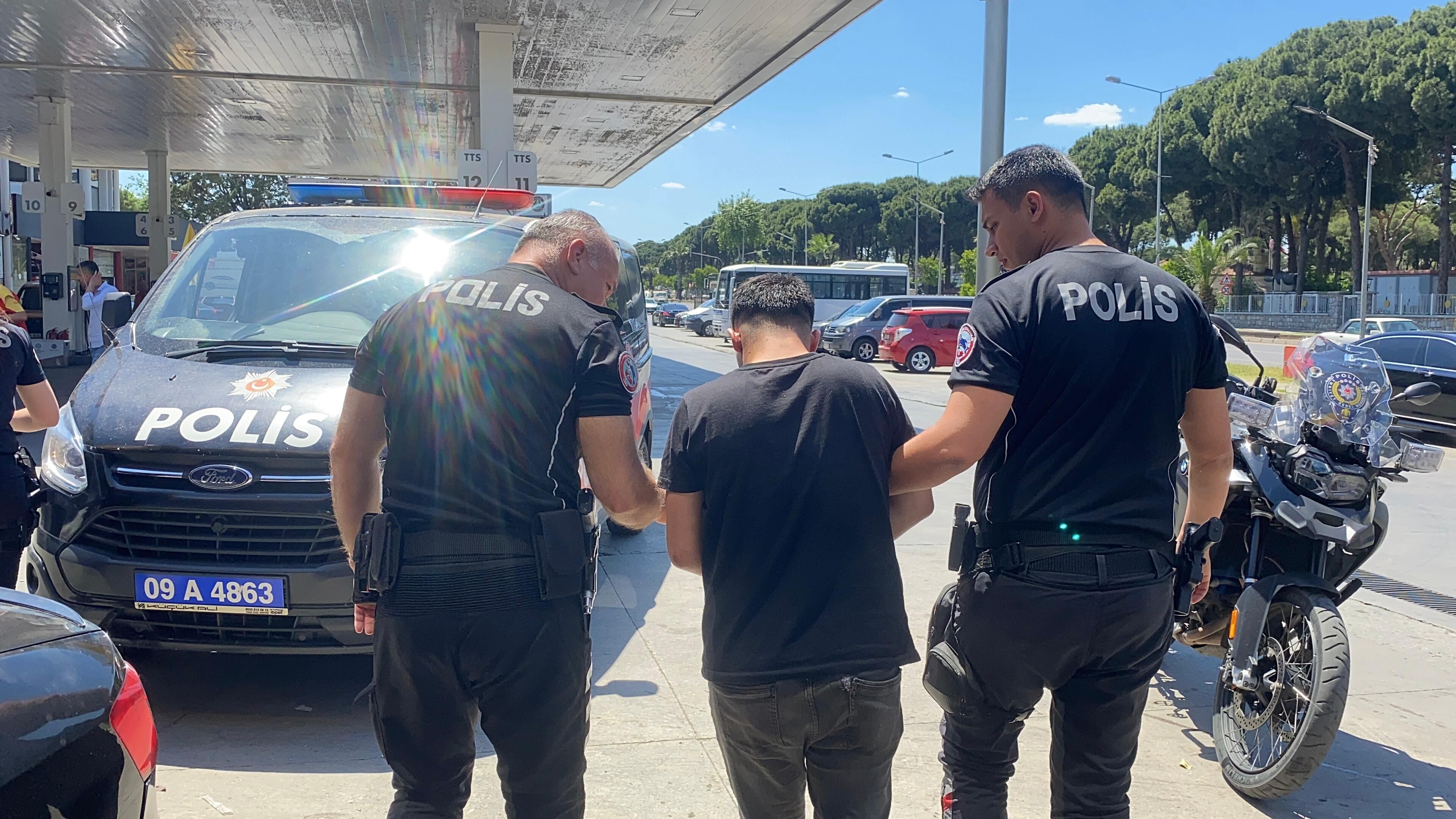 Aydın’da araç içerisinde uyuya kalan sürücü polisi harekete geçirdi: Bakın üzerinden ne çıktı!