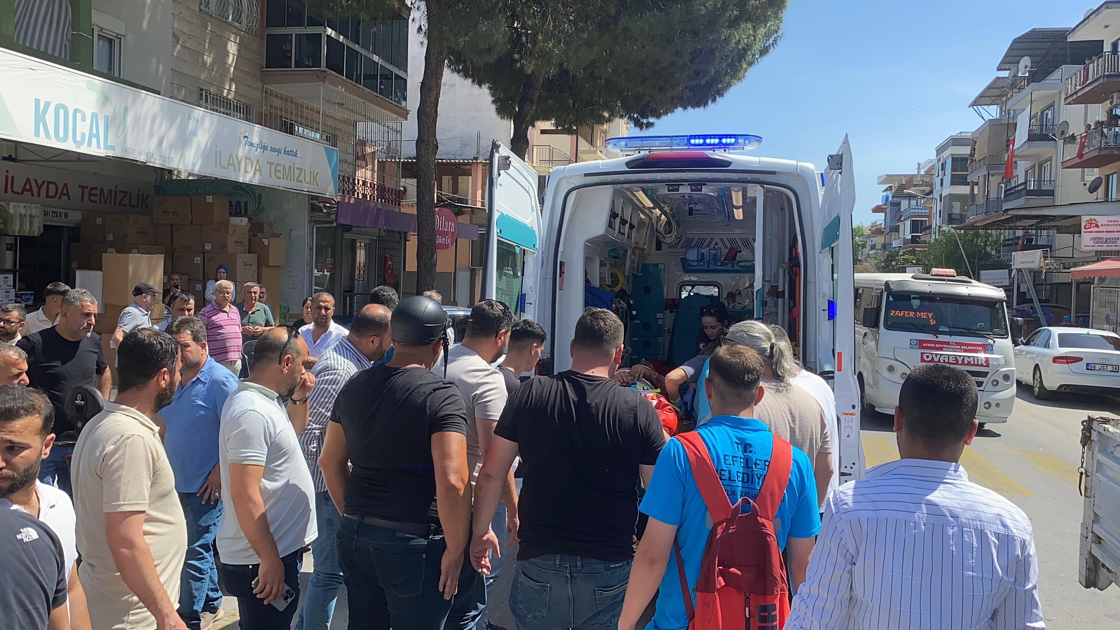 Acı içerisinde yerde kıvrandı: Motosiklete çarpan otomobil sürücüsü olay yerinden kaçtı!