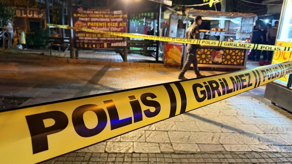 Emekli polis ortalığı kan gölüne çevirdi! Eski eşini başından vurup öldürdükten sonra kendine sıktı