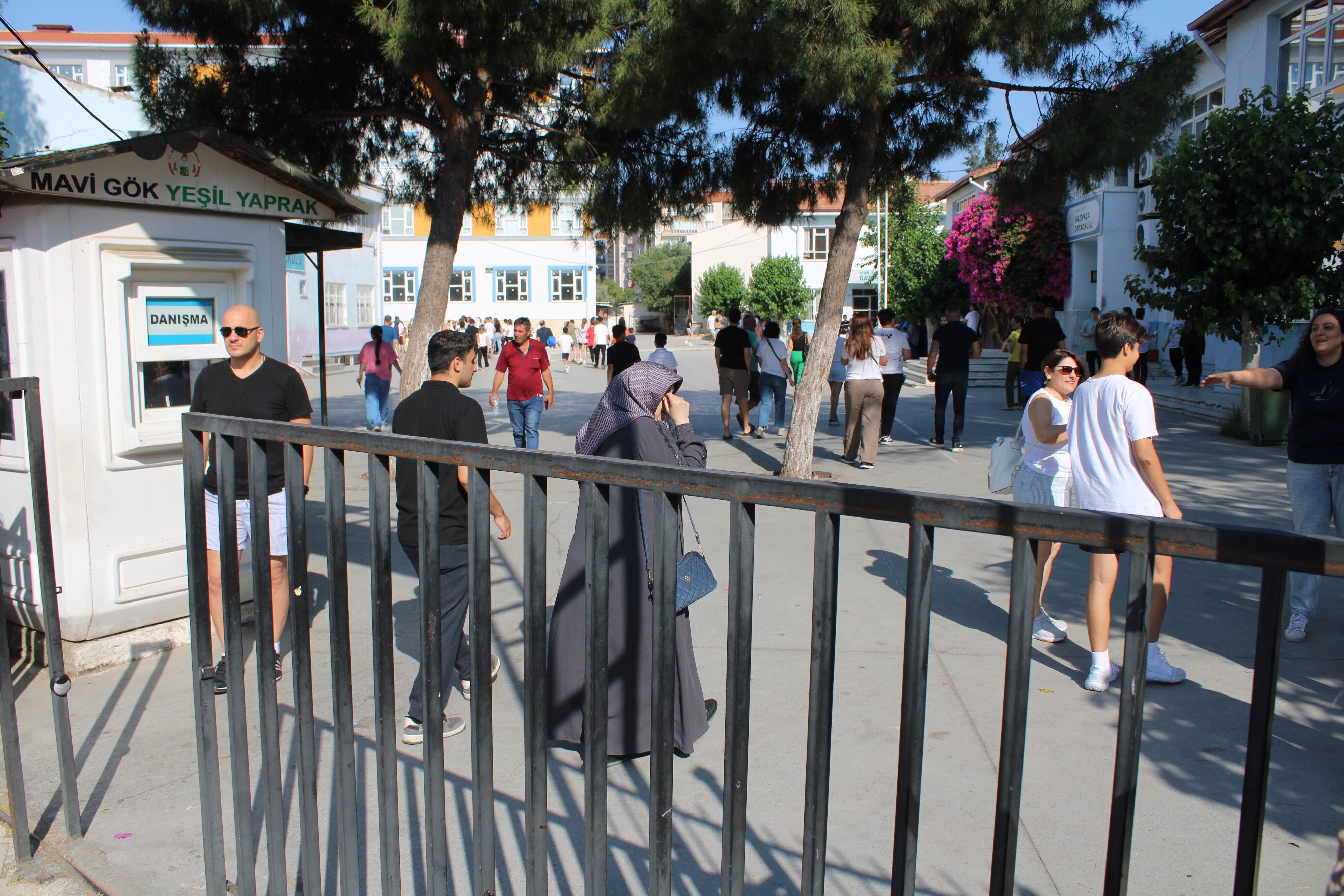 Aydın’da bu sene de manzara değişmedi: Çocukları kadar ter döktüler