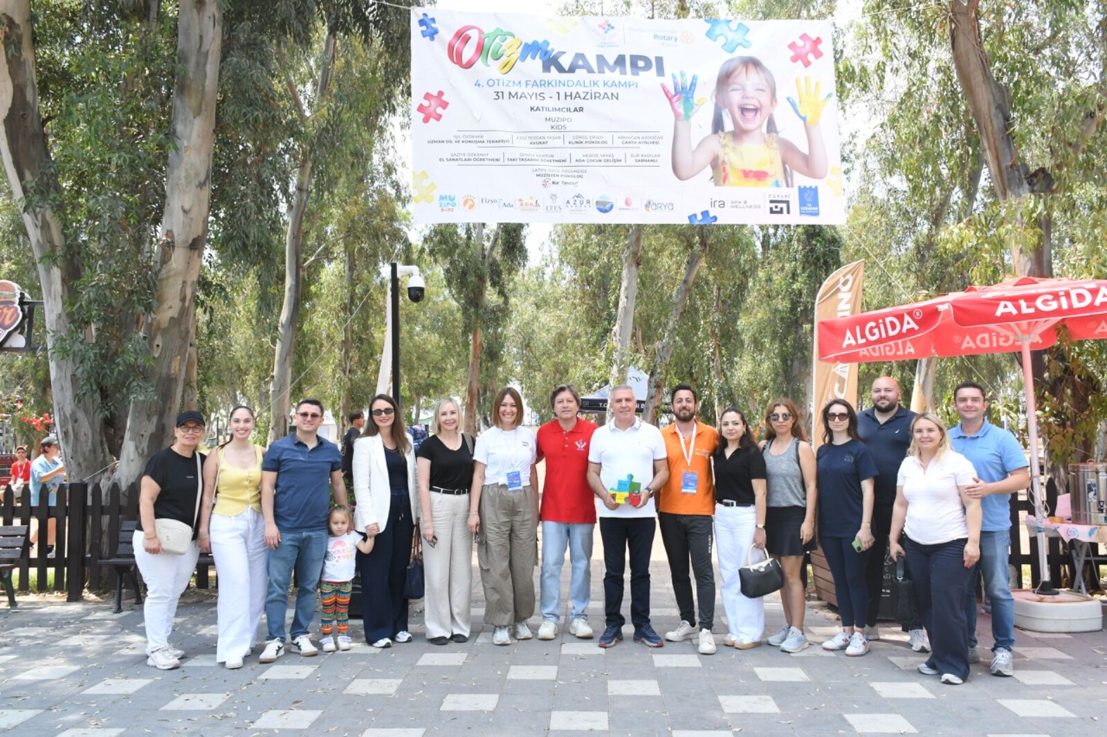 Ada Camping otizmli bireyler ve ailelerini ağırladı