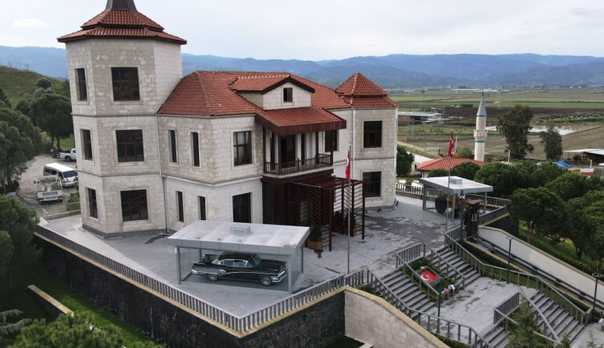 Adnan Menderesin Tesbihi Rekor Fiyatla Satista Aydinli Basvekil Menderesin Tesbihi Satisa Cikarildi Adnan Menderes Demokrasi Muzesi Talip Olacak Mi 572973 Cc2277D959Fb993A2069Dbf18824F9E7