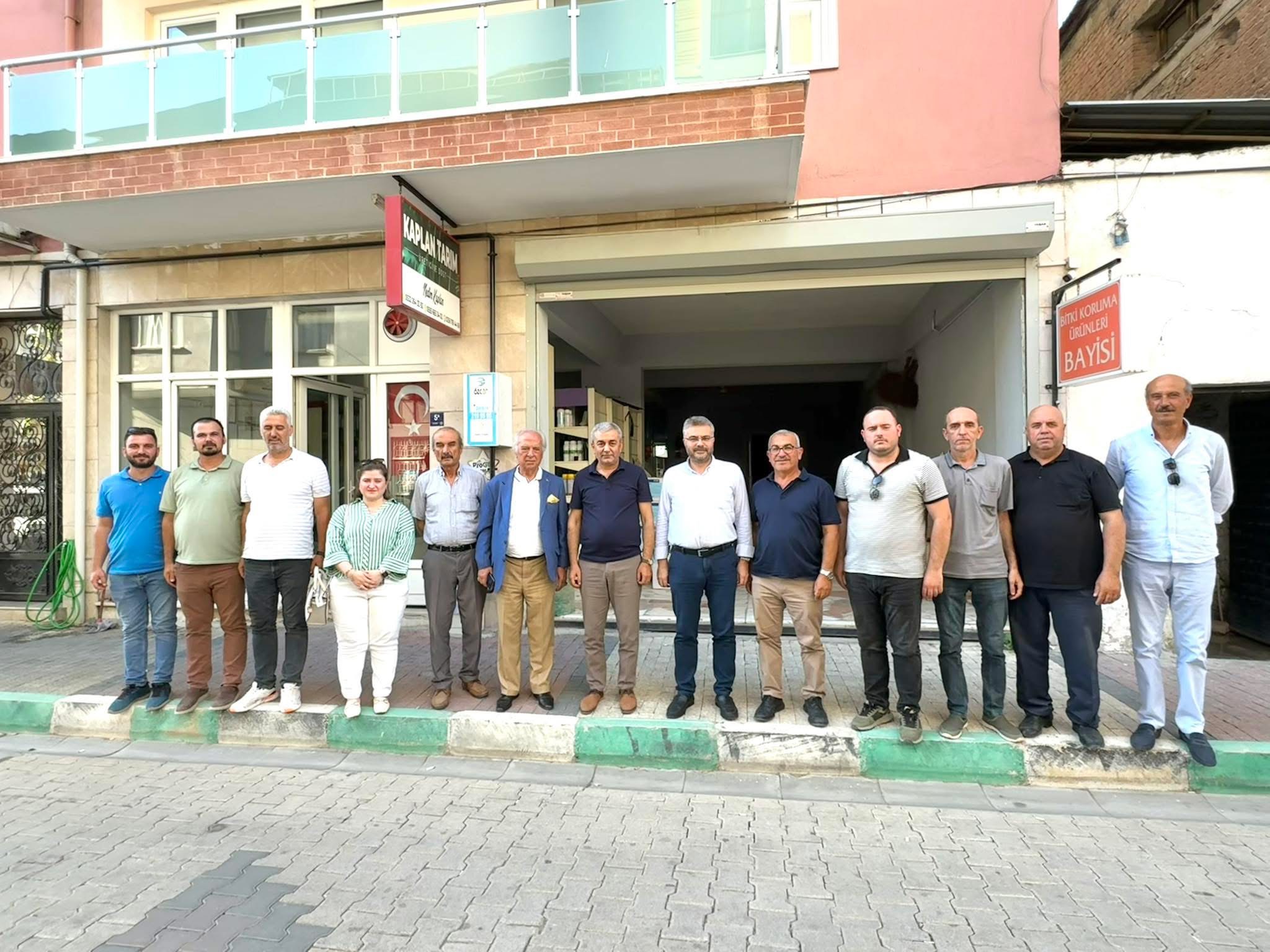 Ak Partili Ozmenden Eski Belediye Baskanina Ziyaret 579192 C1A05E5F40D316338C023B5B2898Ed98
