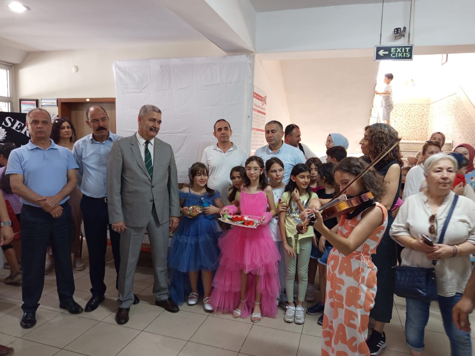 Aydinda Minik Ogrenciler Eserlerini Sergiledi 574313 01Dddbdd4E609362C6Dcfe7B4F869613