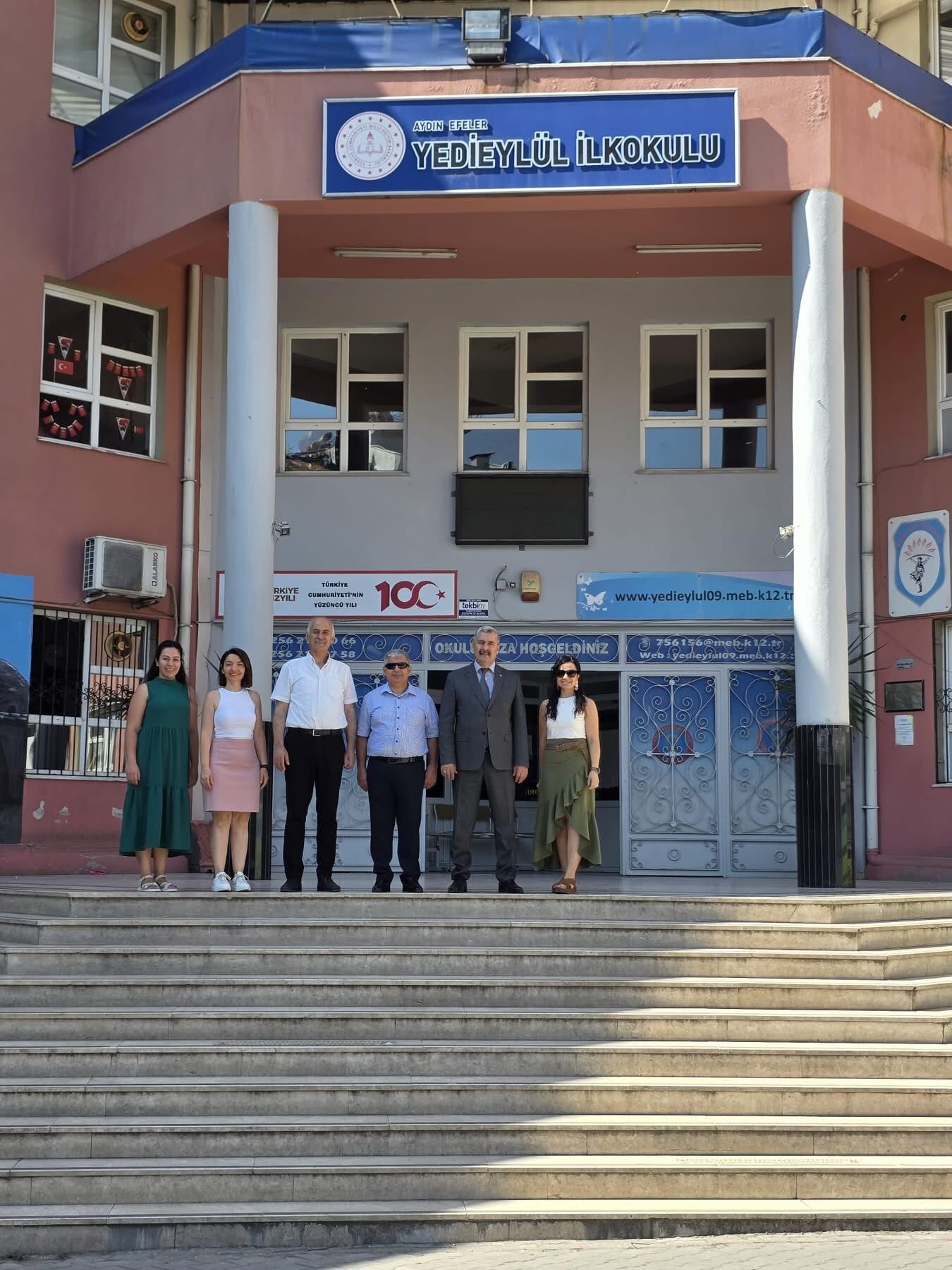Aydinda O Okul Satranc Dostu Okul Secildibayrak Ve Belge Takdim Edildi 575929 2A7E11106F09F8F06Db5C39379D06F30