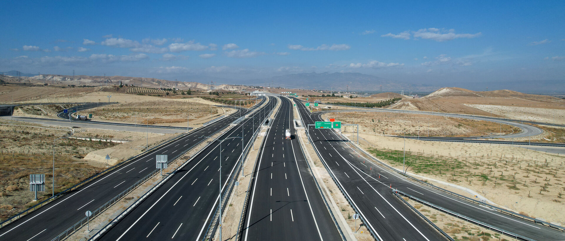 Aydın’daki otoyollarda rekor araç geçişi yaşandı