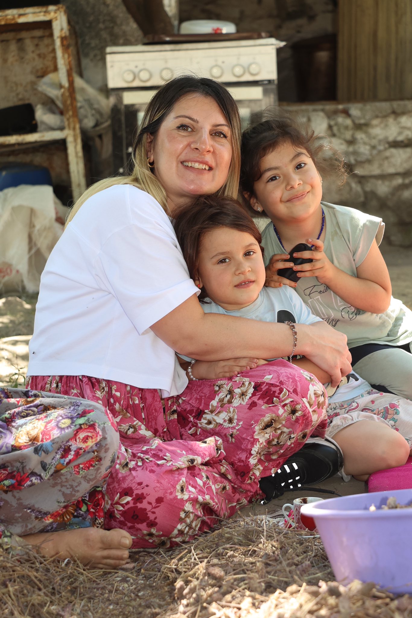 Baskan Aricinin Esi Kocarlida Gonullere Dokundu Tulay Aricidan Esentepeye Gonul Cikarmasi Hem Salvar Giyip Karabas Otu Ayikladi Hem Dertleri Dinledi 576655 6062F0B74513Cf23Fd75D9C88447624E