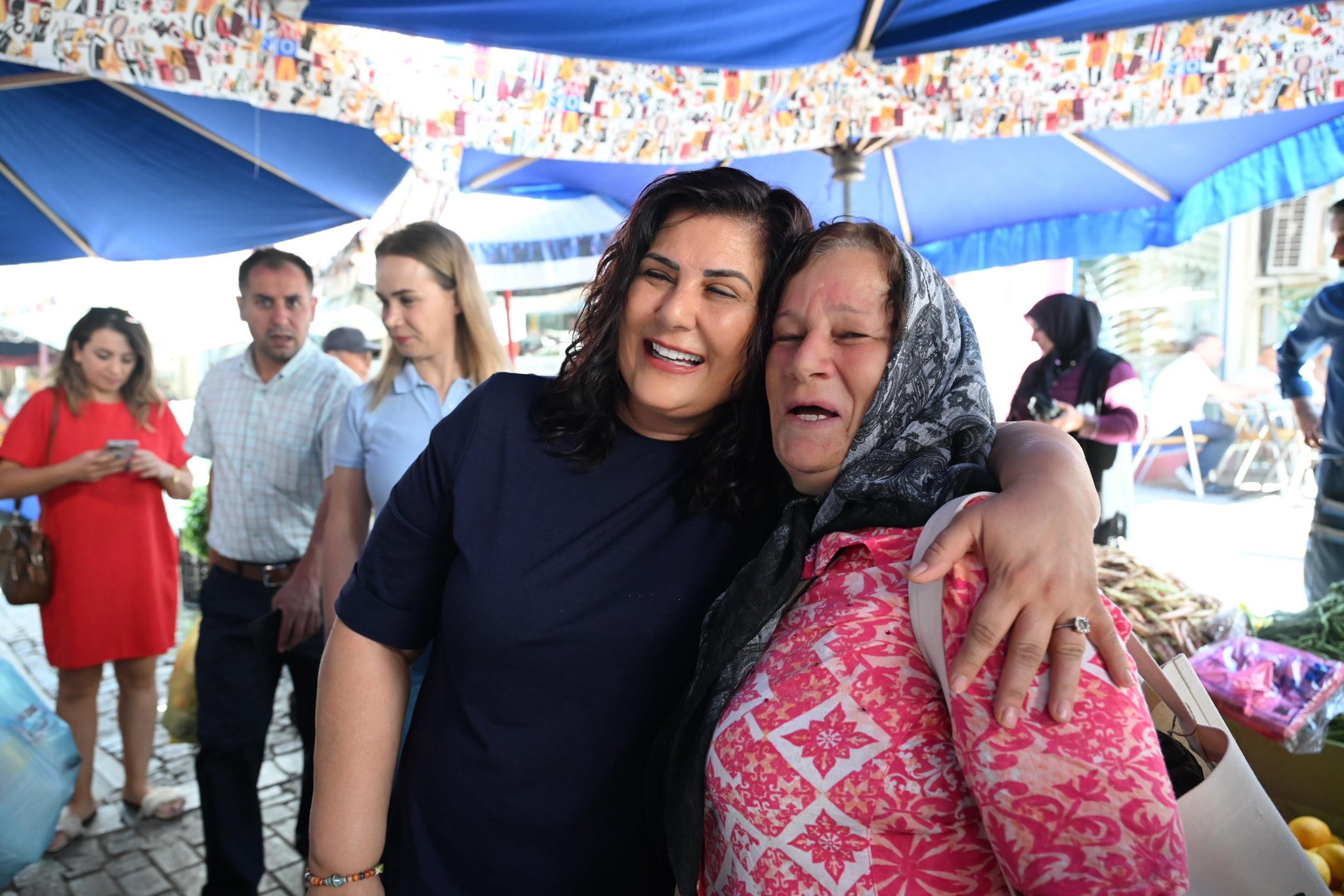 Baskan Cerciogluna Sevgi Seli 578134 6970978D1E35Dc945Fd887Ca7E0D18D5