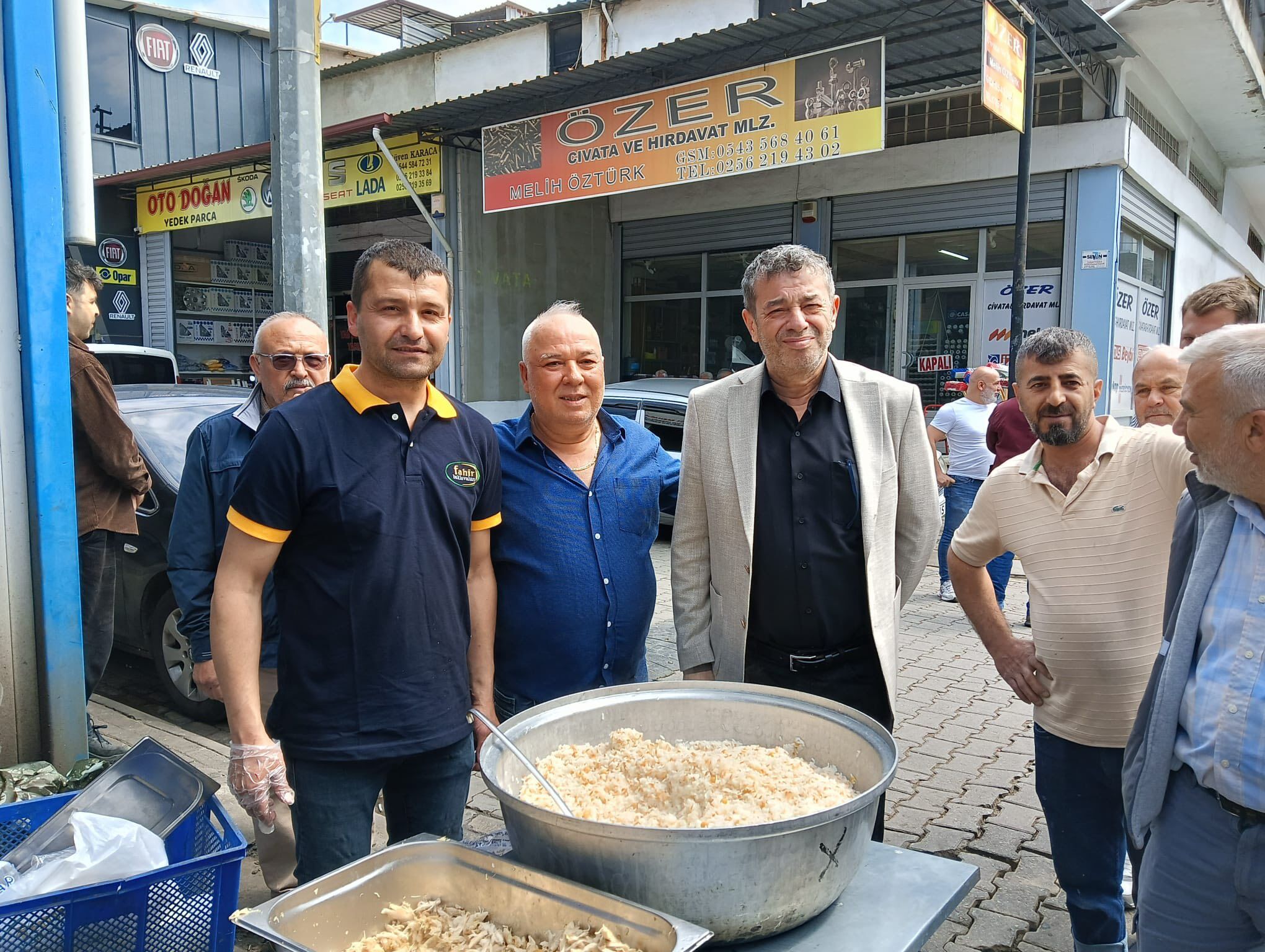 Başkan Künkcü her an esnafın yanında