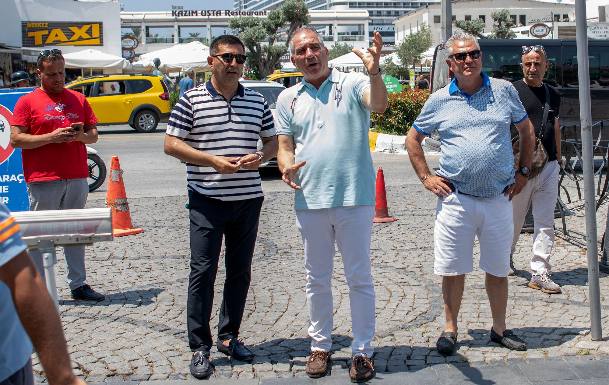 Baskan Omer Gunelden Turistik Carsi Esnafina Ziyaret 574685 037F443Bcb5D0Ae2Ff2B0Cb31172A8A3