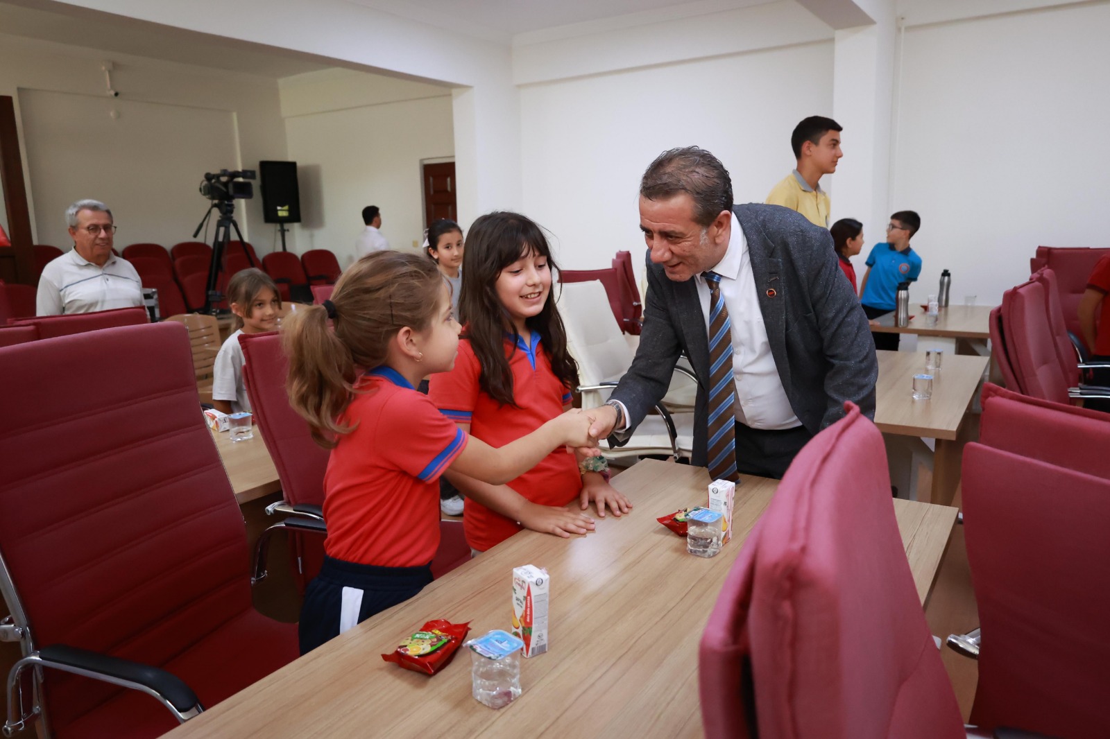 Baskan Yetiskin Cevreci Ogrencileri Agirladi 573316 E8Bab7D9437367806710B6577C1A714C