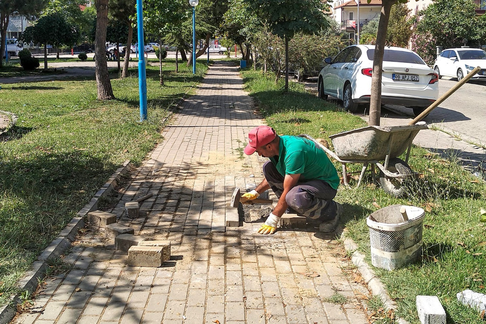 Baskan Yetiskinle Efelerin Parklari Daha Guvenli Ve Temiz 576955 37Aef7Cf00Be4Fbc6464Cc7Cae40D2A5