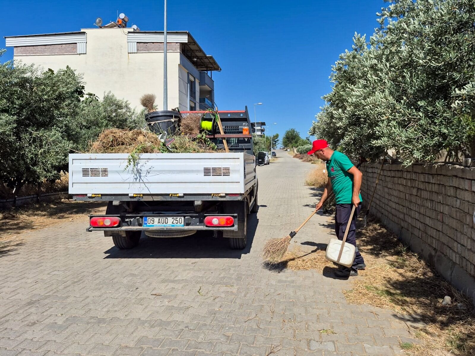 Efelerin Yesil Ekipleri Faaliyetlerine Devam Ediyor 579125 63Ea206B8E1E24A561A09489650878D8