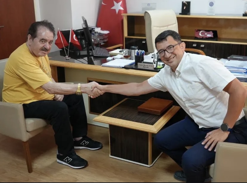 Ibrahim Tatlisesten Adu Bashekimi Avcile Ziyaret 576029 09Aac249Bc270188B431E7D204F78Fac