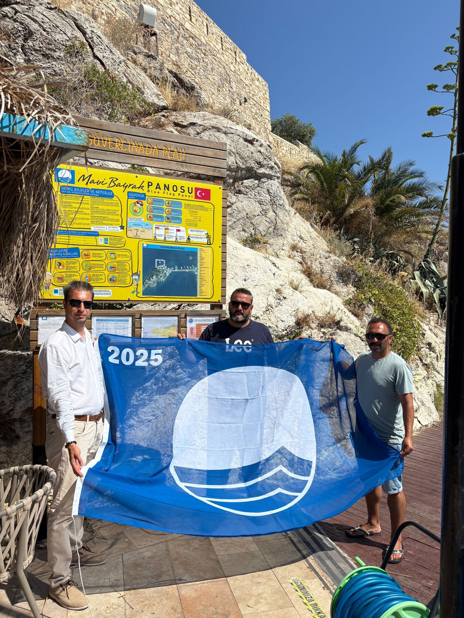 Kusadasi Plajlari 25 Mavi Bayrak Ile Taclandi 579154 1C1482B606Daff4E667Bded774351D79
