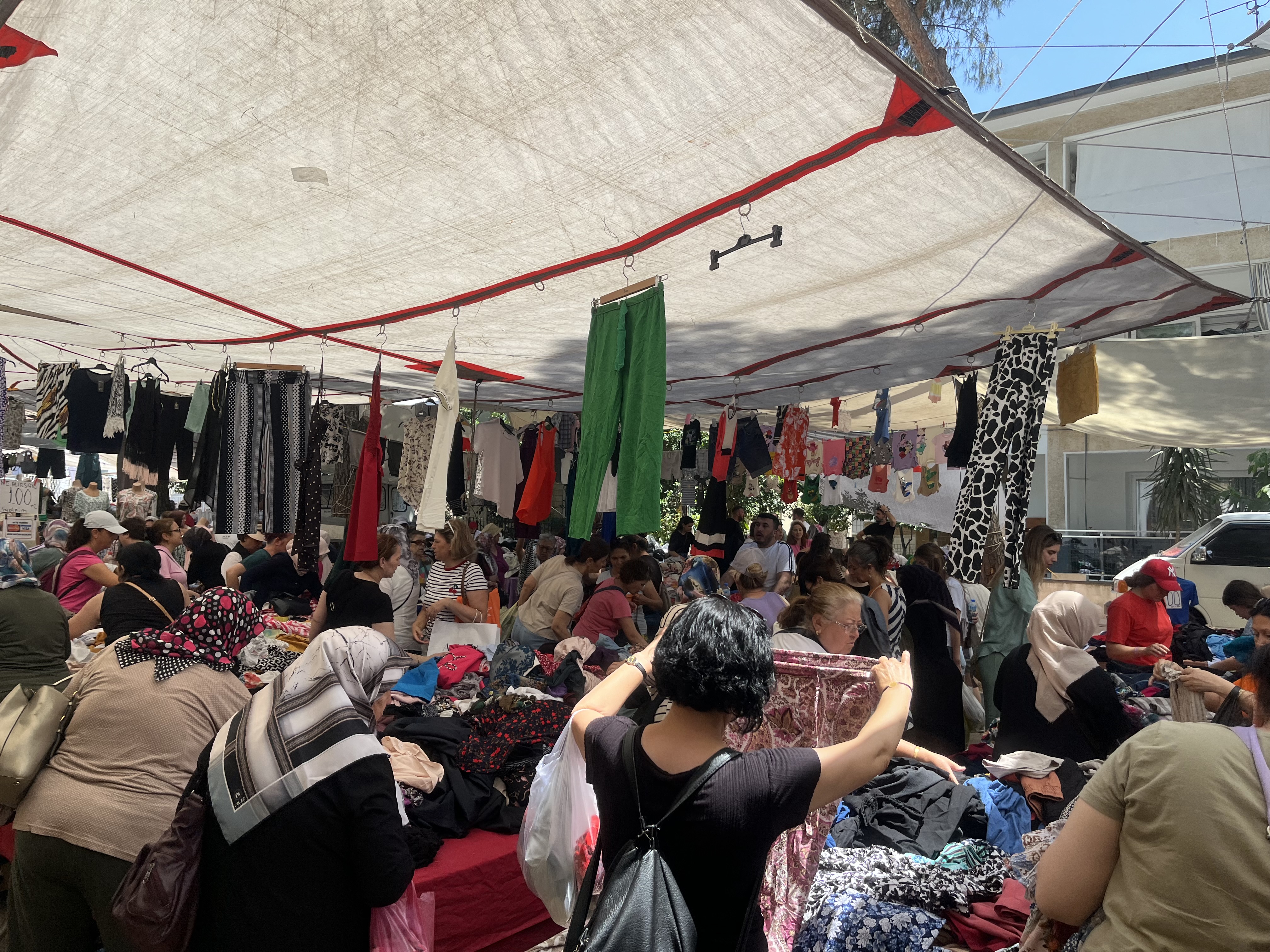Marka Tisortler 50 Liraya Dusunce Vatandaslar Akin Etti 576209 9101Afe623735Ab88C6F3764E8Dafaf2