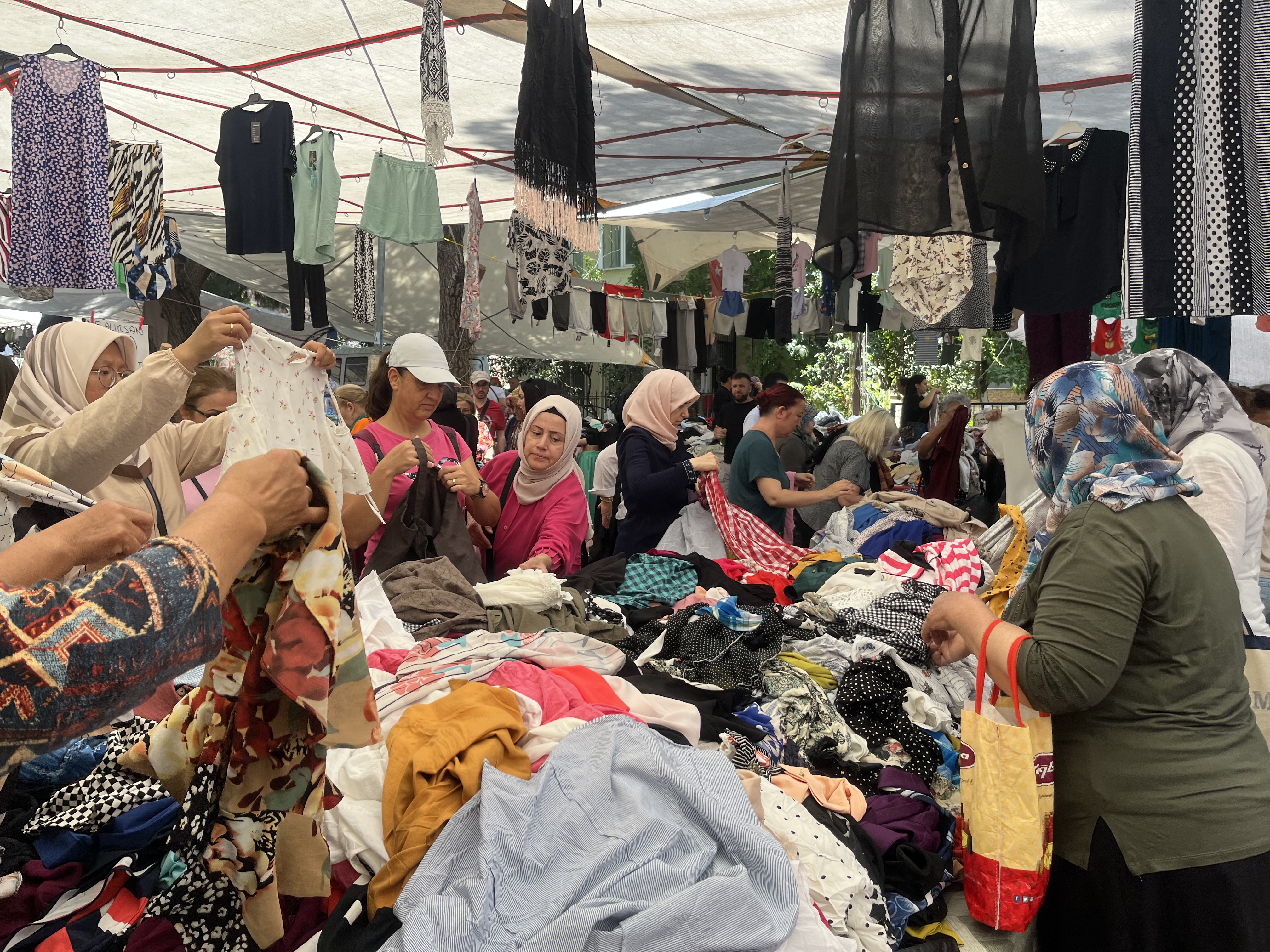 Marka Tisortler 50 Liraya Dusunce Vatandaslar Akin Etti 576209 Cb4C0887Ffb74E1Ddc60Eb331E1290F7