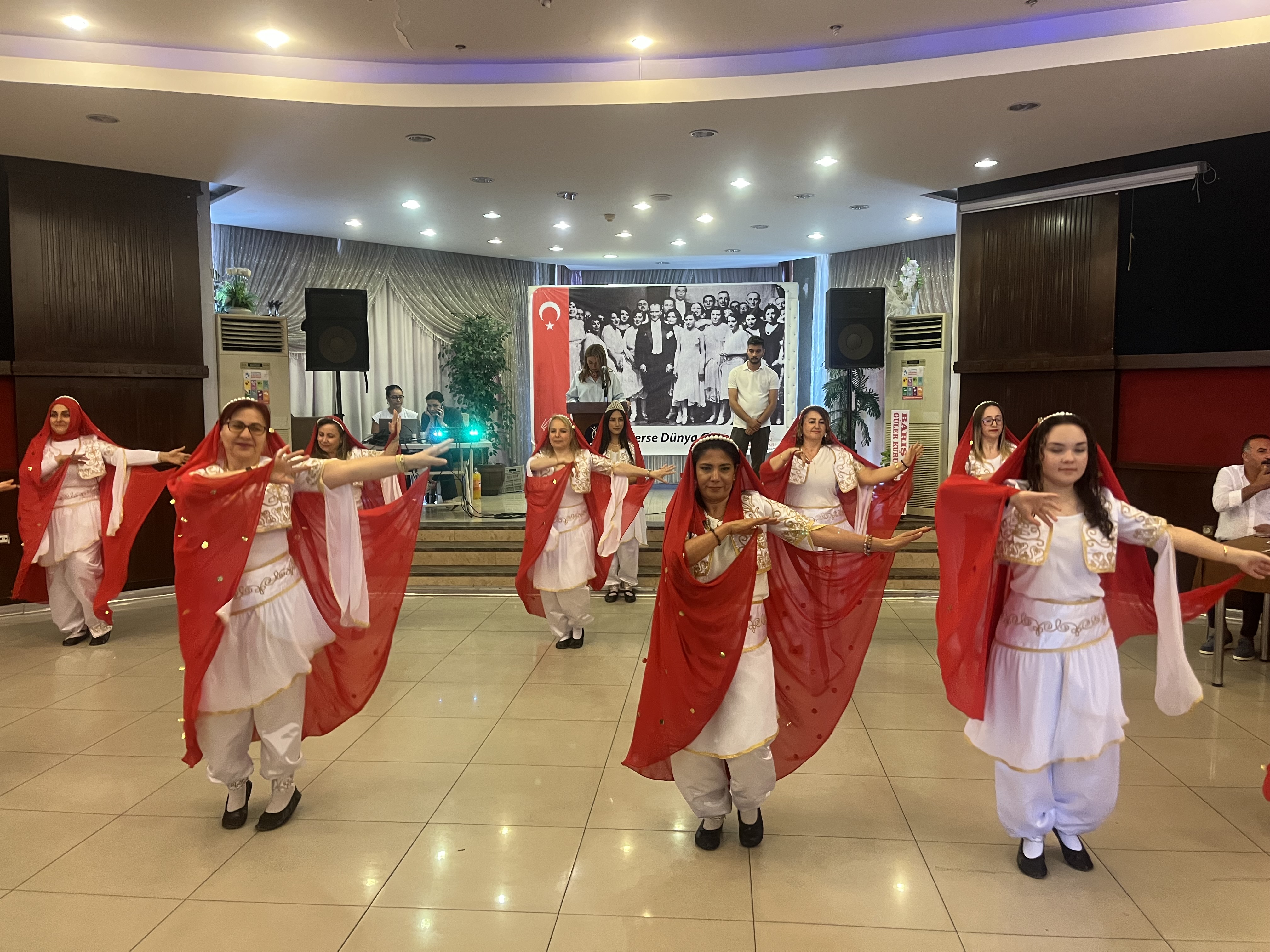 Nazillide Chpli Kadinlardan Dayanisma Ruhu 576326 E01C4Db97Dd85Aaaa0E33F6589Ee59F3
