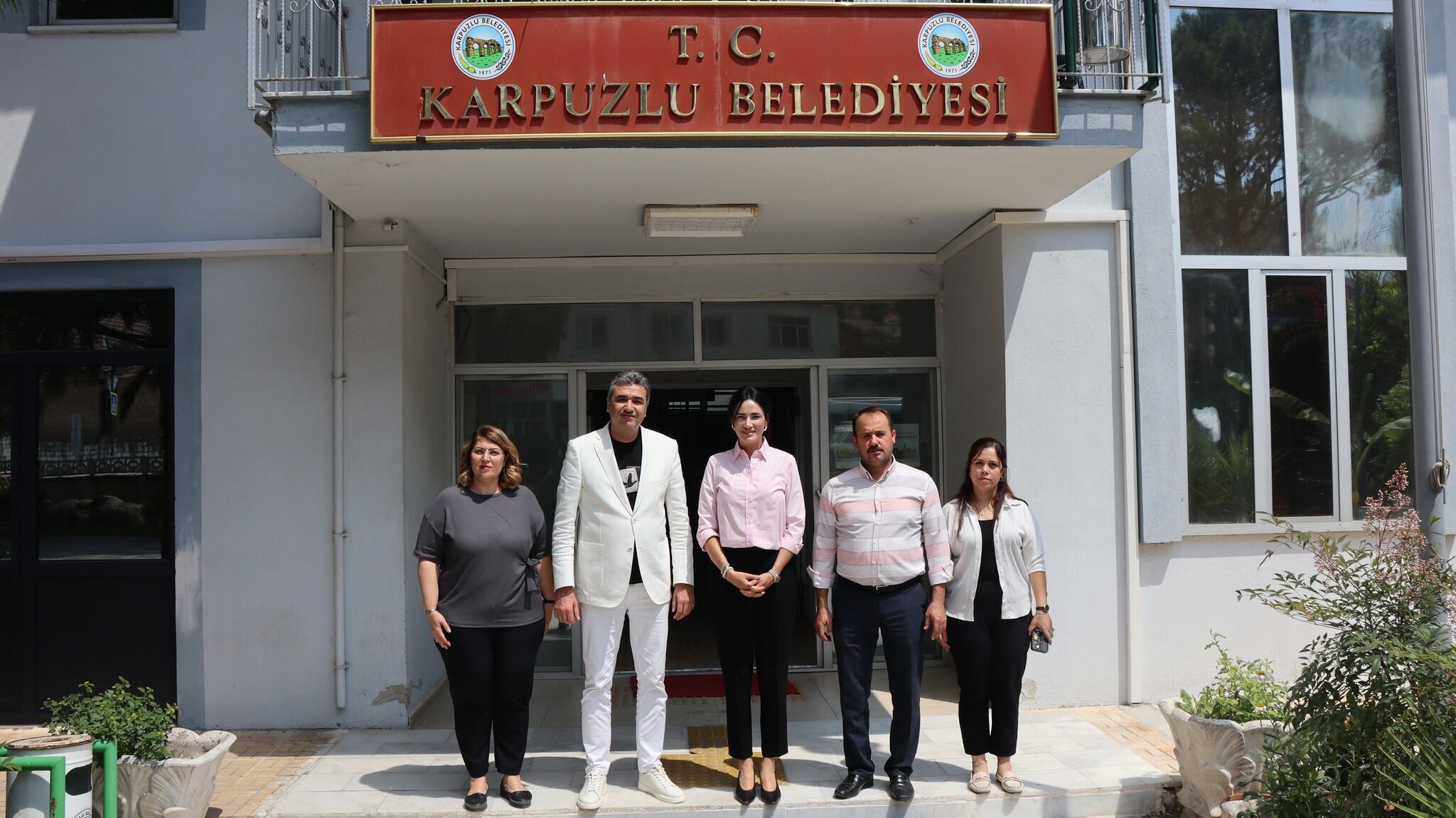 Saribas Karpuzluda Ak Kadinlarla Bulustu 572768 2D096Cad15Caff130014C5A8Bb3B5C7E