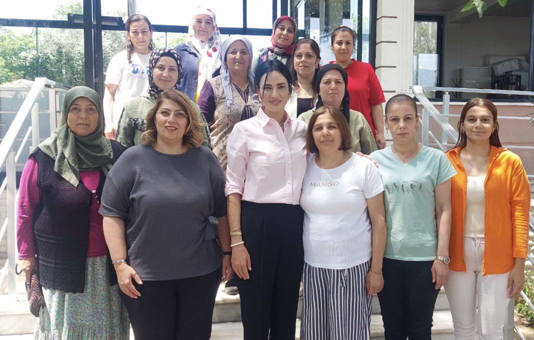 Saribas Karpuzluda Ak Kadinlarla Bulustu 572768 Cabcd212549372B543Bc789B3D5B9D1B