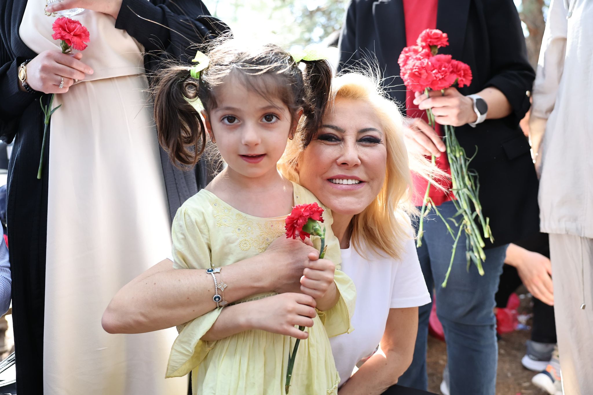 Şebnem Bursalı Aydın’ın projelerine desteğe hazır