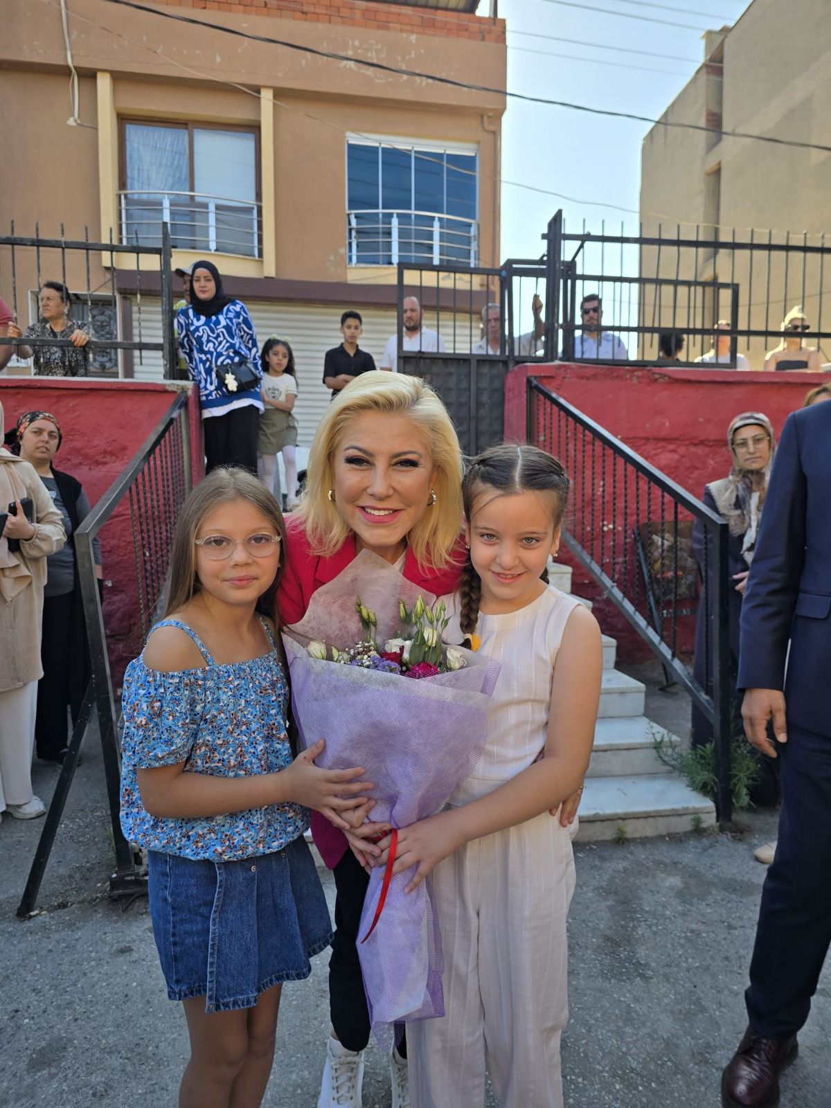 Şebnem Bursalı Aydın’ın projelerine desteğe hazır