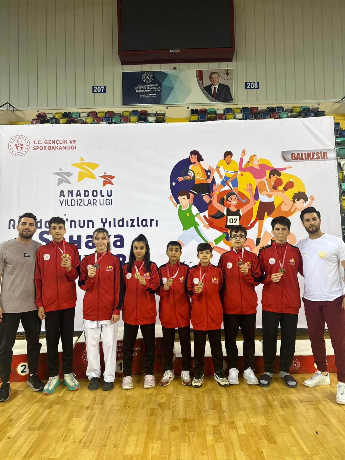 Taekwondoda Aydinda Madalya Yagmuru 8 Madalya Ile Finallerdeyiz 577821 8E53Bb3B762F587F39B5F0093E0297D3