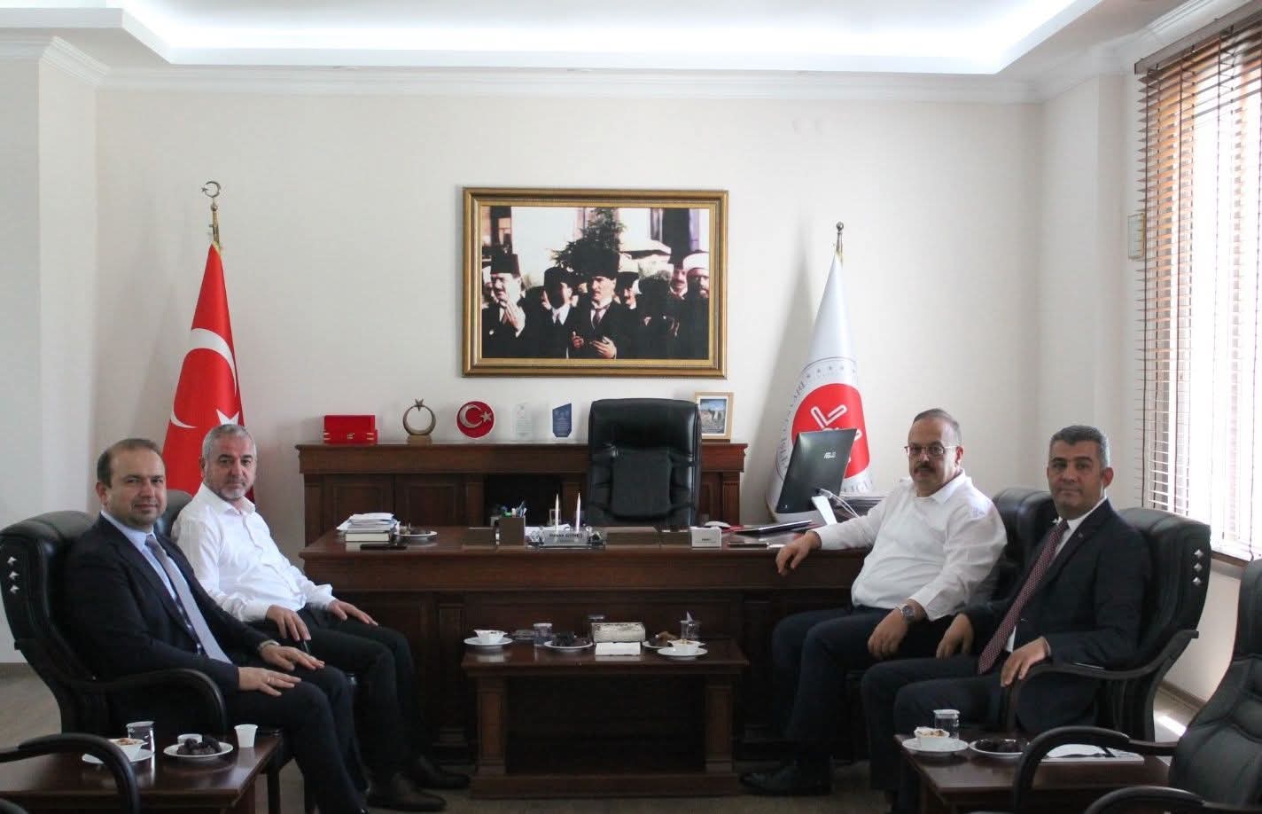 Vali Canbolat Muftu Gunesi Ziyaret Etti 577243 5B0C06F8Dd5F479C7F298E045E235748
