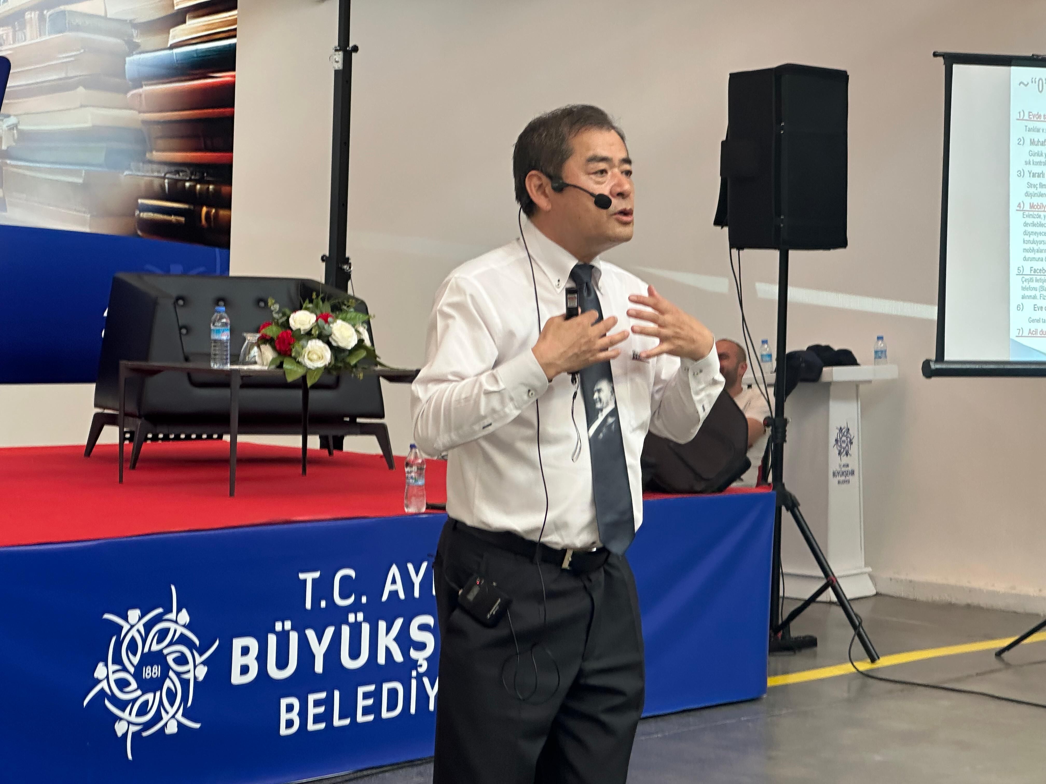 Aydınlılar bilimi ikinci plana attı: Hayat kurtaran söyleşi sessiz geçti