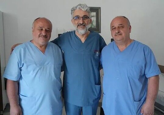 Hastanede hastaları şaşkına çeviren durum! Personeller tıpatıp birbirine benziyor