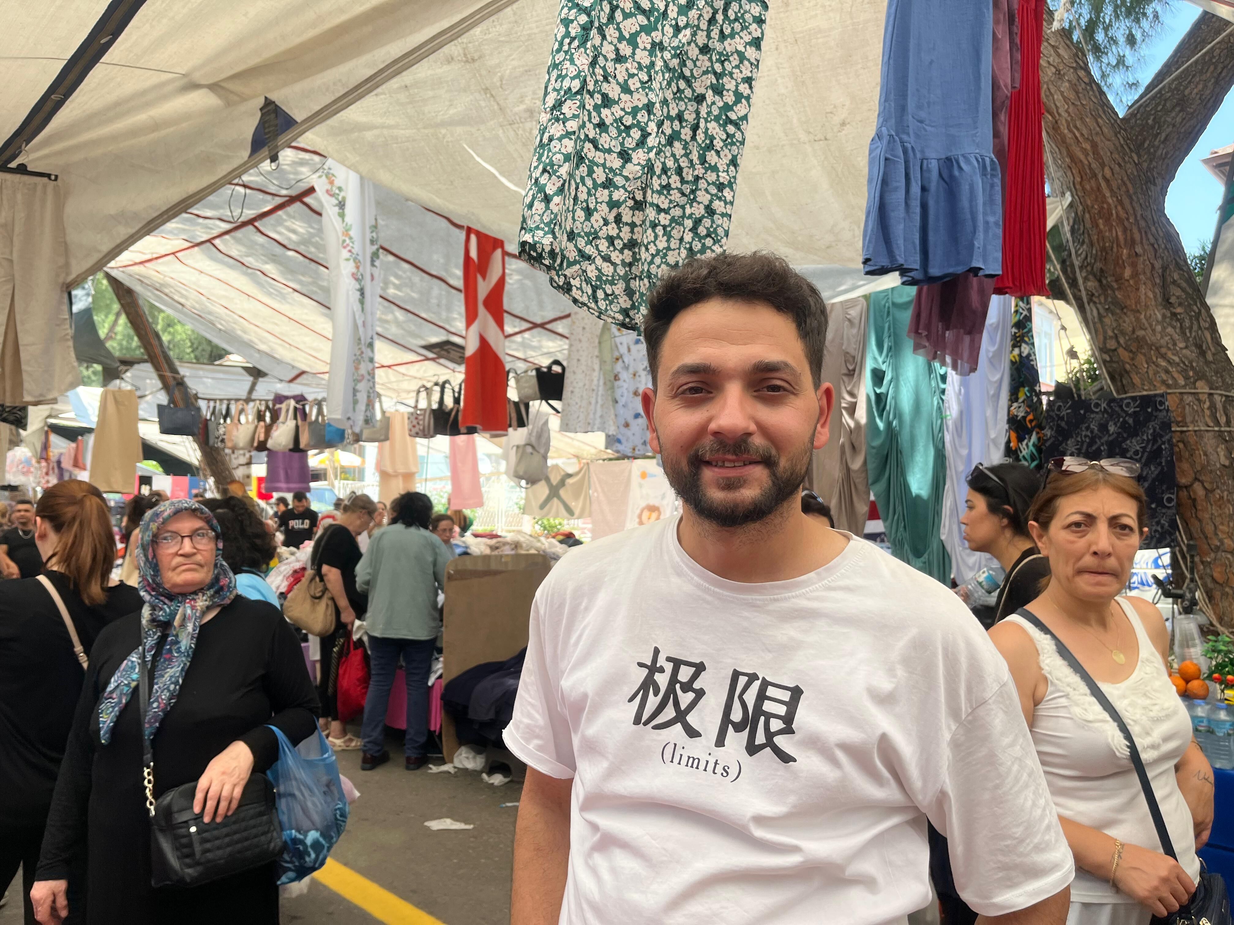 Aydın Salı pazarında ‘kuru kalabalık’