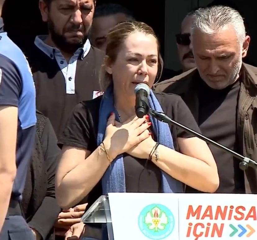 Ferdi Zeyrek son yolculuğuna uğurlanıyor: Cenaze töreninde gözyaşları sel oldu