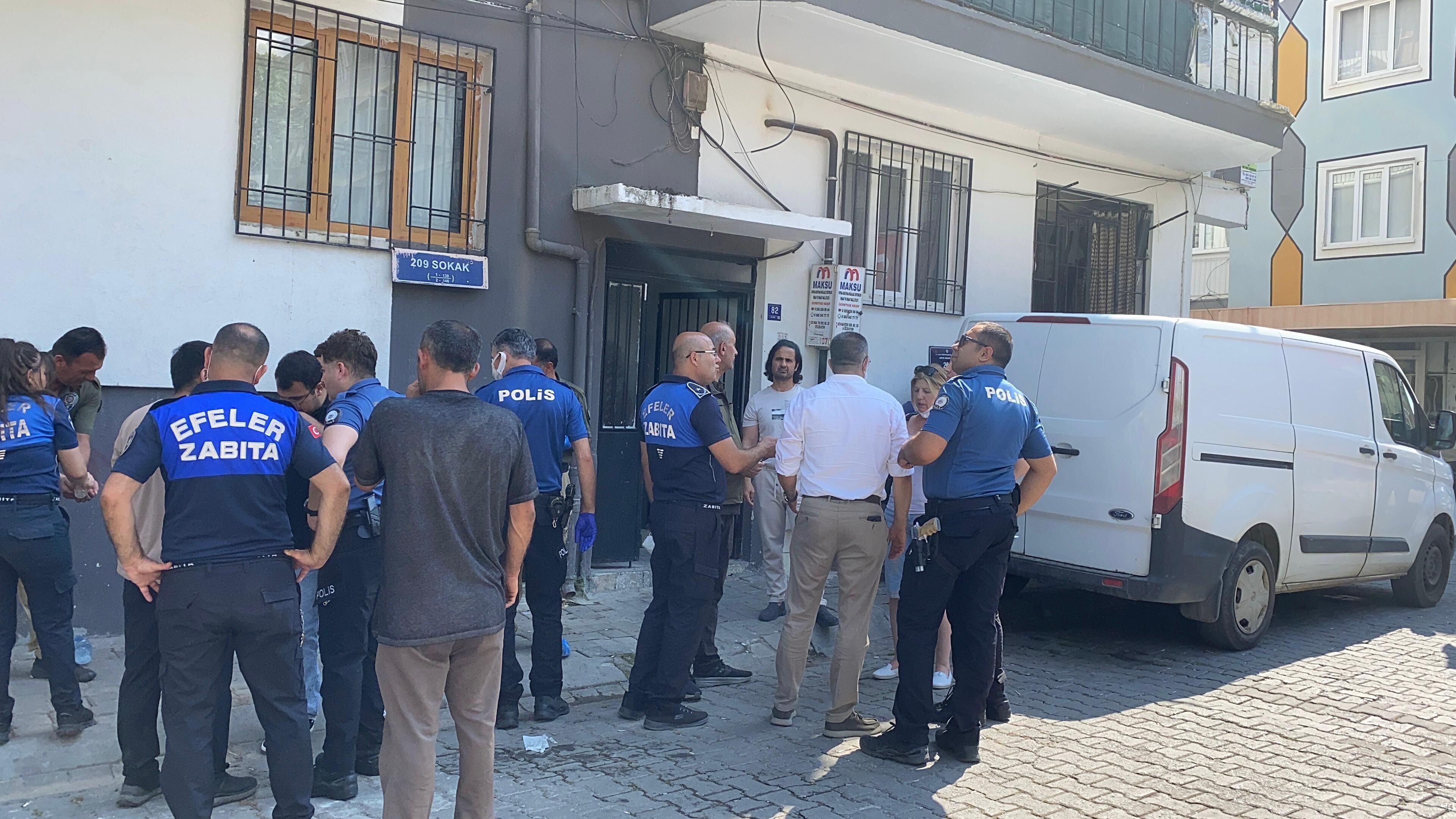 Aydın’da bu kaçıncı aynı manzara? Çöp evden onlarca hayvan kurtarıldı