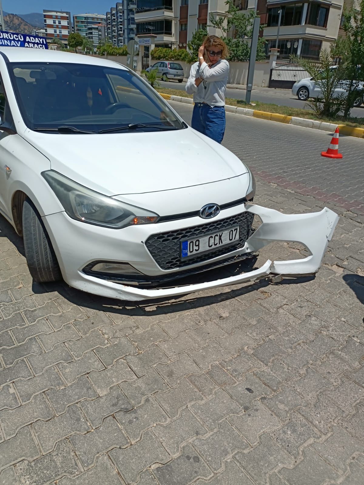 Nazilli’de sürücü adayı motosiklete çarptı: 1 yaralı