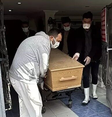 Vücutlarına kene yapışan 2 anne öldü! Peş peşe can verip 9 çocuğu öksüz bıraktılar