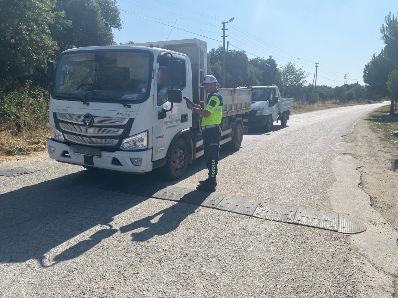 Köşk-Ödemiş yolunda şok trafik uygulaması: 52 sürücüye ceza kesildi