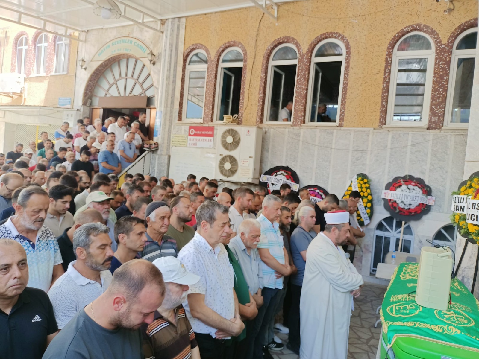Nazillili iş insanı son yolculuğuna uğurlandı