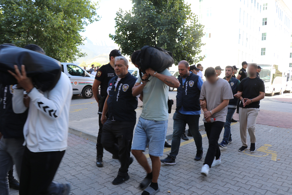 Aydın'da hayrete düşüren ahlaksızlık! 'Önce eskort sonra avukat' oyunu