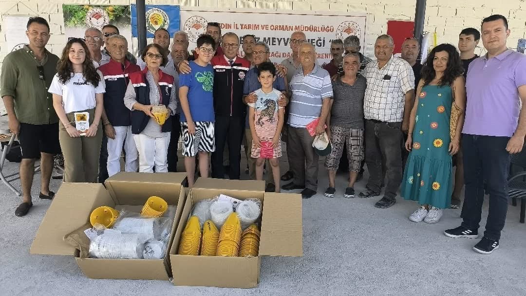 Aydinda Akdeniz Meyve Sinegi Ile Etkin Mucadele Suruyor12 Bin 500 Tuzak Dagitildi 581063 De5D0F36Ad3C9A3C36B14C0D0C296F42