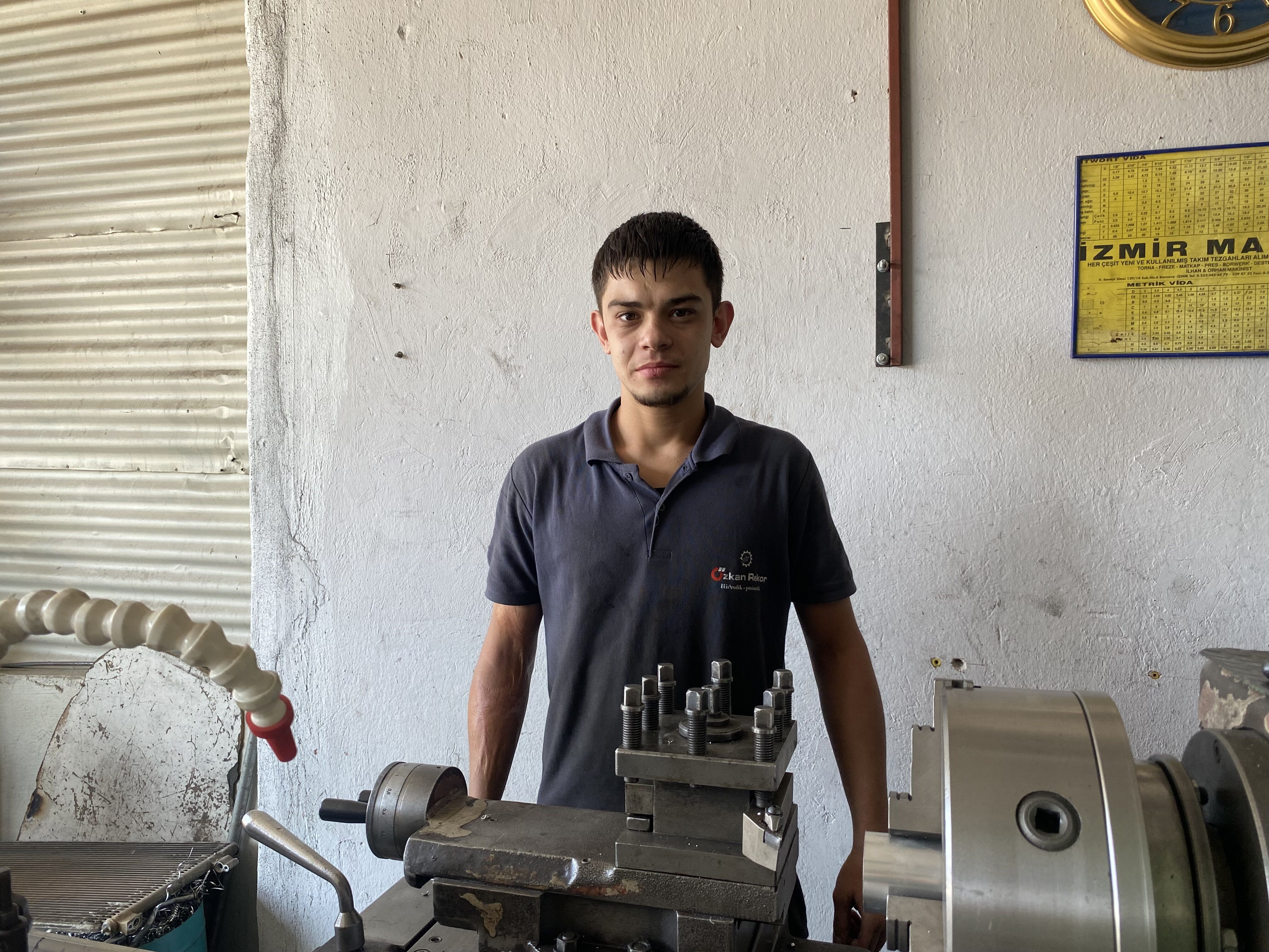 Aydinda Bir Ciraklik Hikayesi Ailesinin Istegini Dinlemedi Kuaforlukten Cikip Sanayide Cirak Oldu 583420 54B5C1677Feb0035C30A5Edab370A2E9