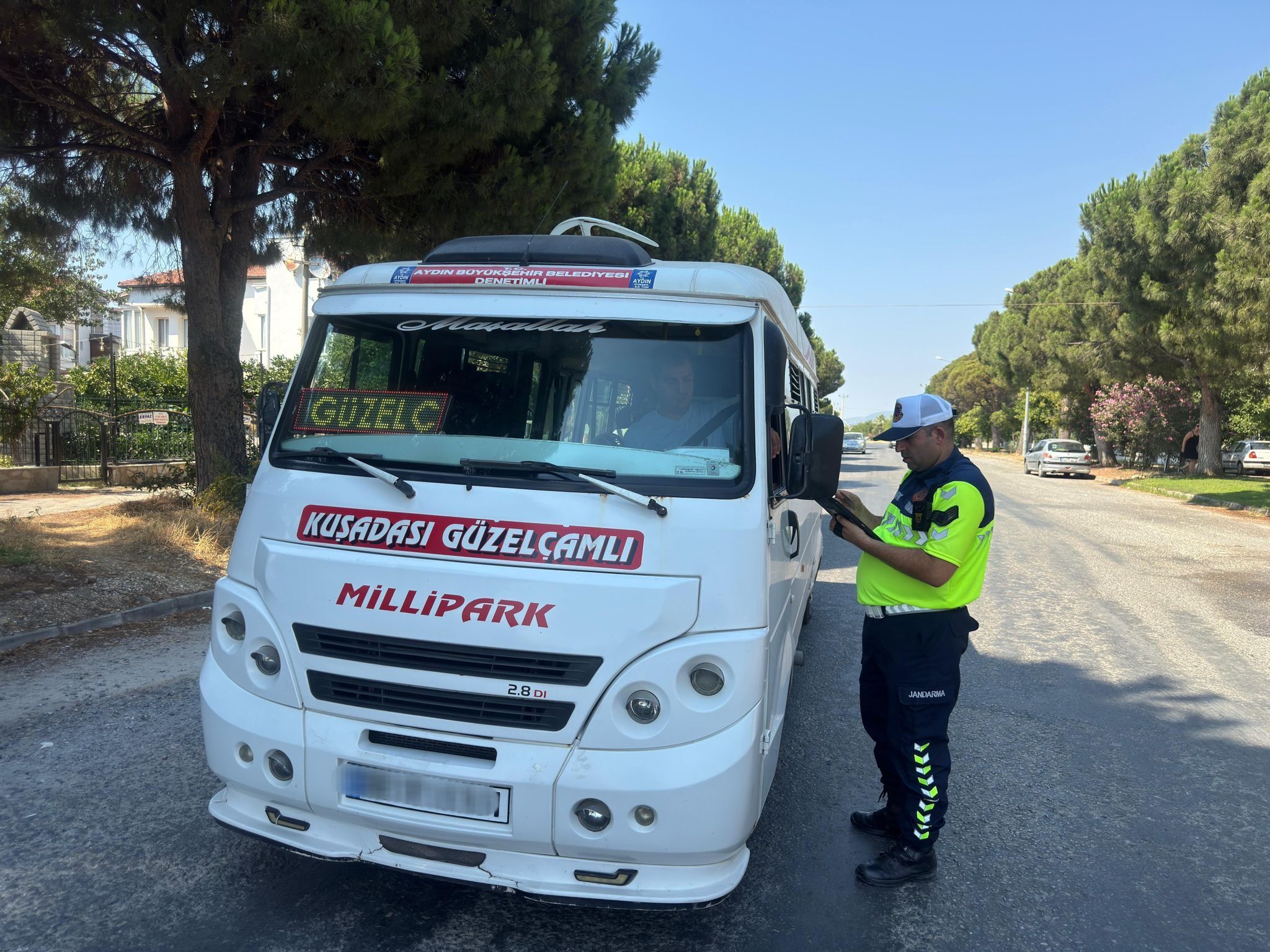 Aydinda Jandarma Ekiplerinden Minibus Denetlemesi 584260 Dc040D1Ca68Eadc1353871B1Cf184Ddc
