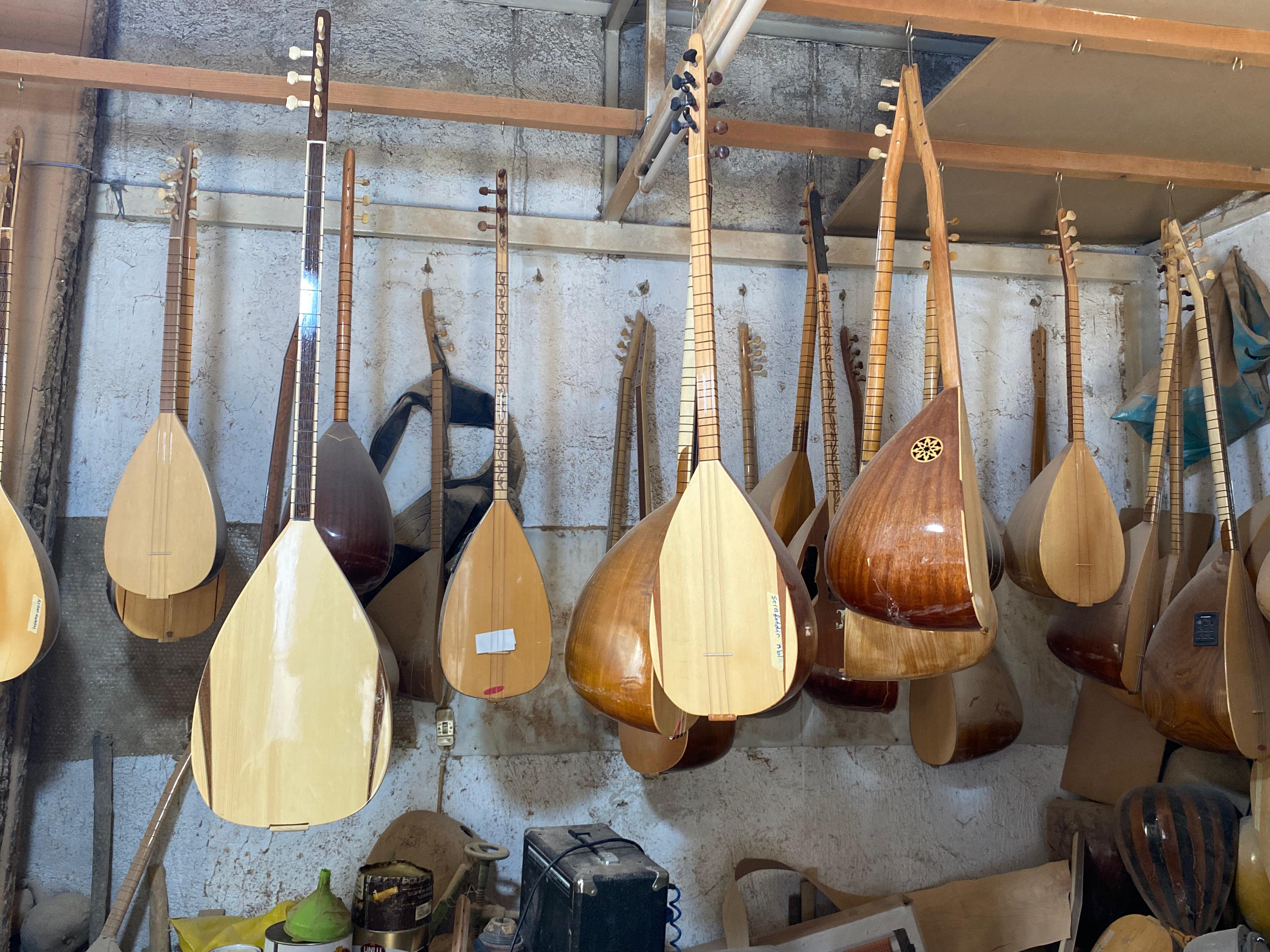 Aydın'da saz hayatının anlamı oldu: 4 kuşaktır süren geleneği sürdürüyor
