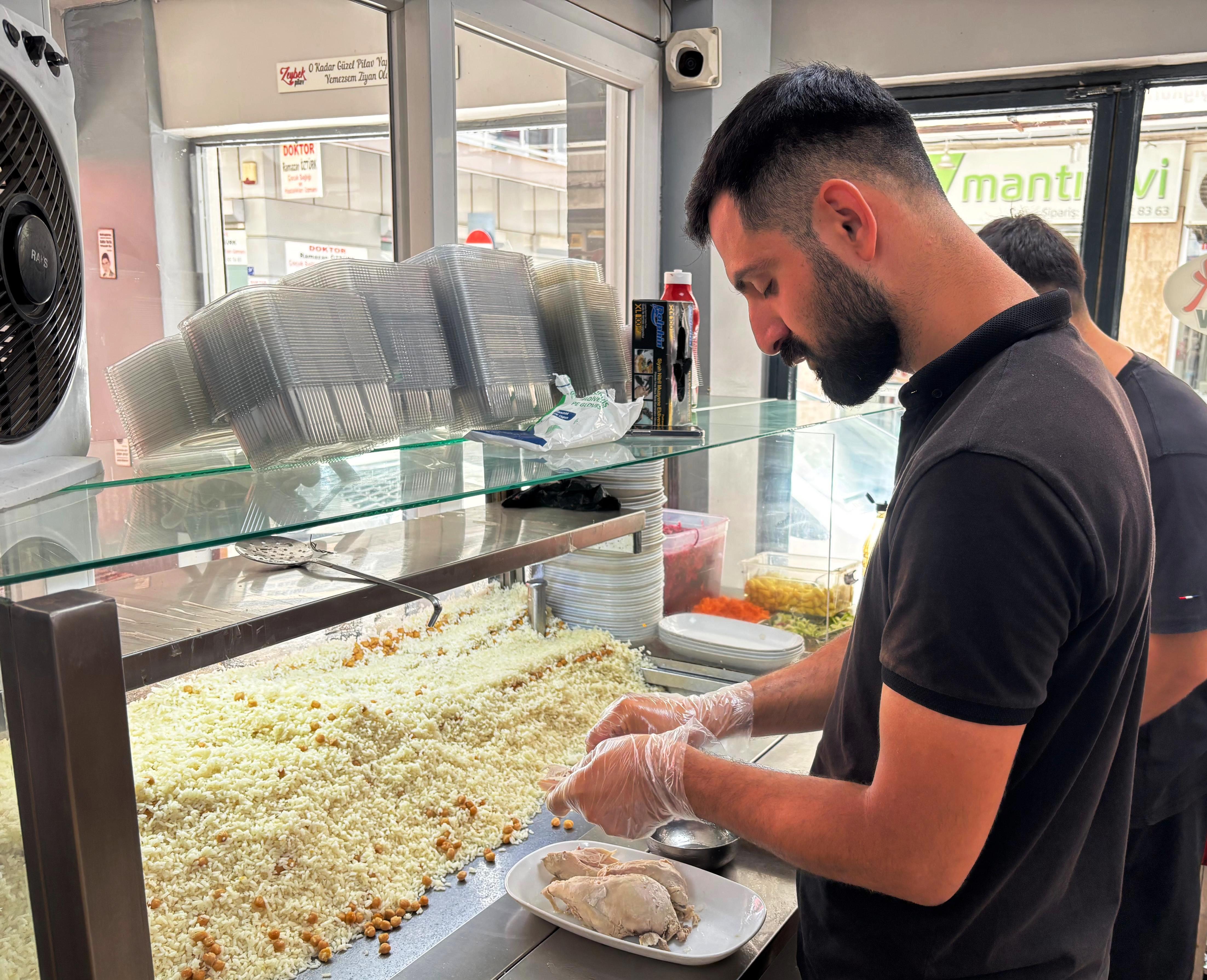 Aydinda Tavuklu Pilav Isine Ragbet Artti Aydinlilarin Yeni Gozde Menusu Tavuklu Pilav Oldu 582930 F57E5D5C285A05C3Bda9Bb5D80A71E6D