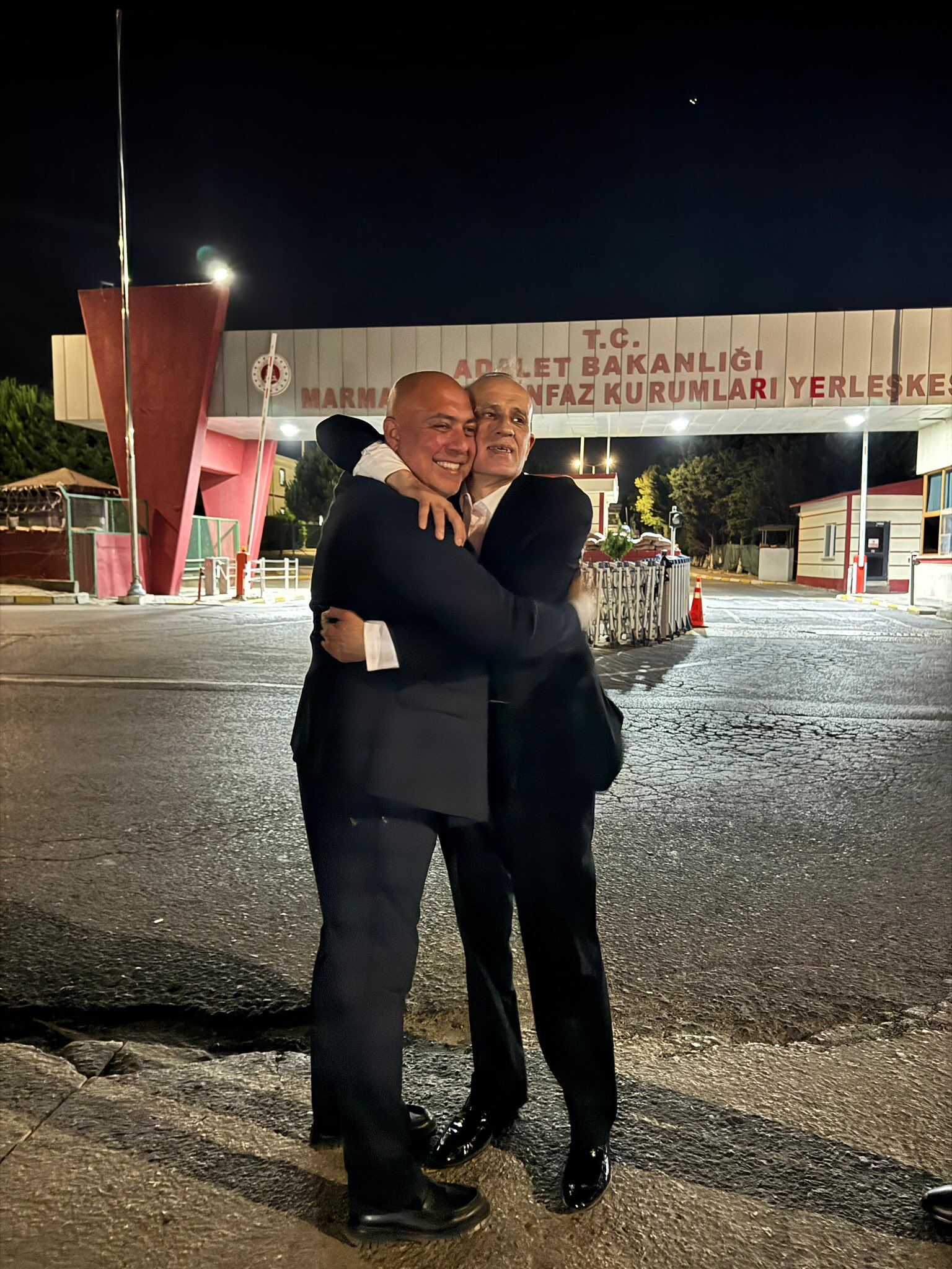 Aydın’da ülkücü camiaya sevindiren haber! Aydınlı efsane başkan tahliye edildi